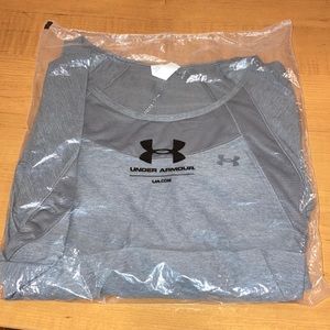 Women’s NWT gray top. Under Armour.